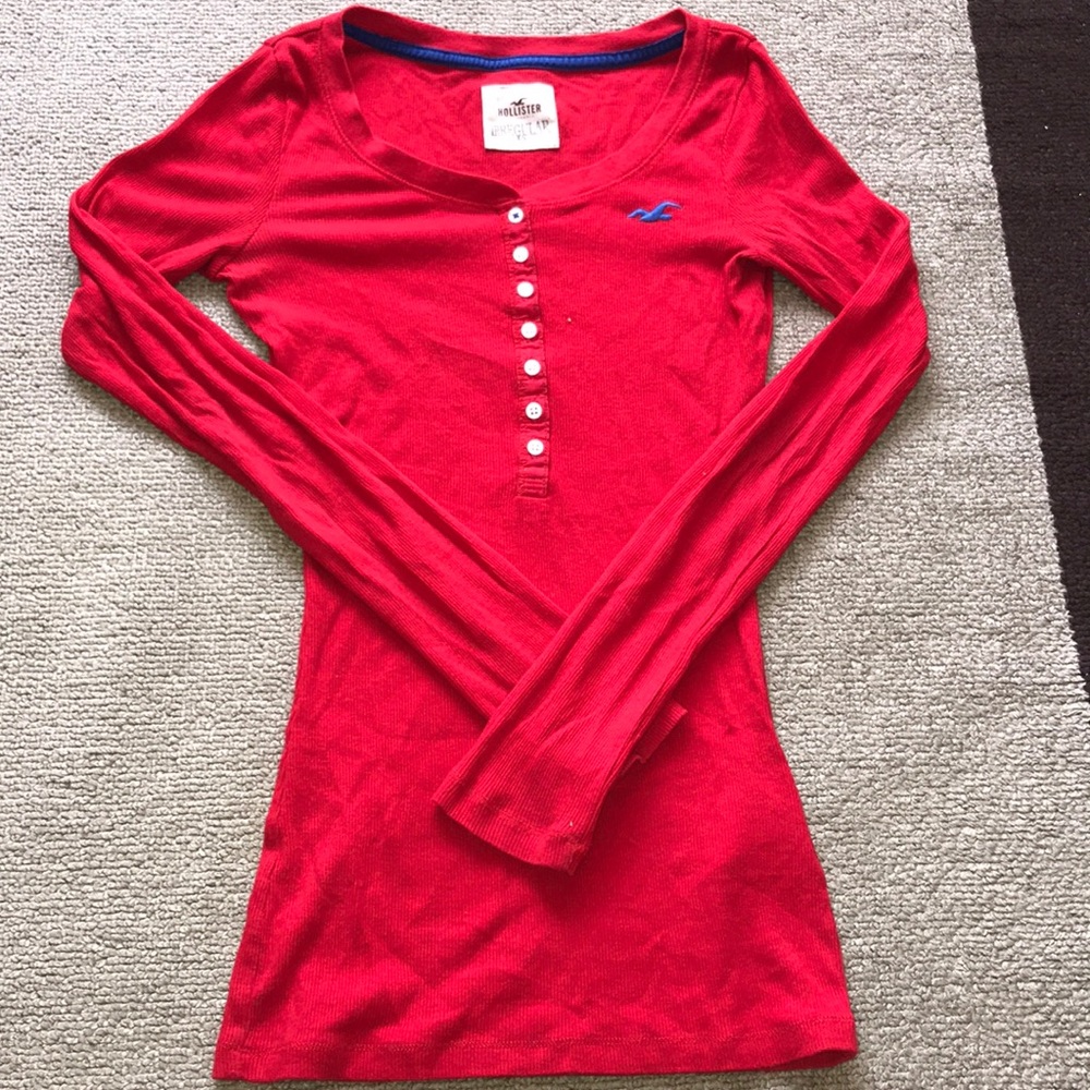 HOLLISTER RED LONGSLEEVE